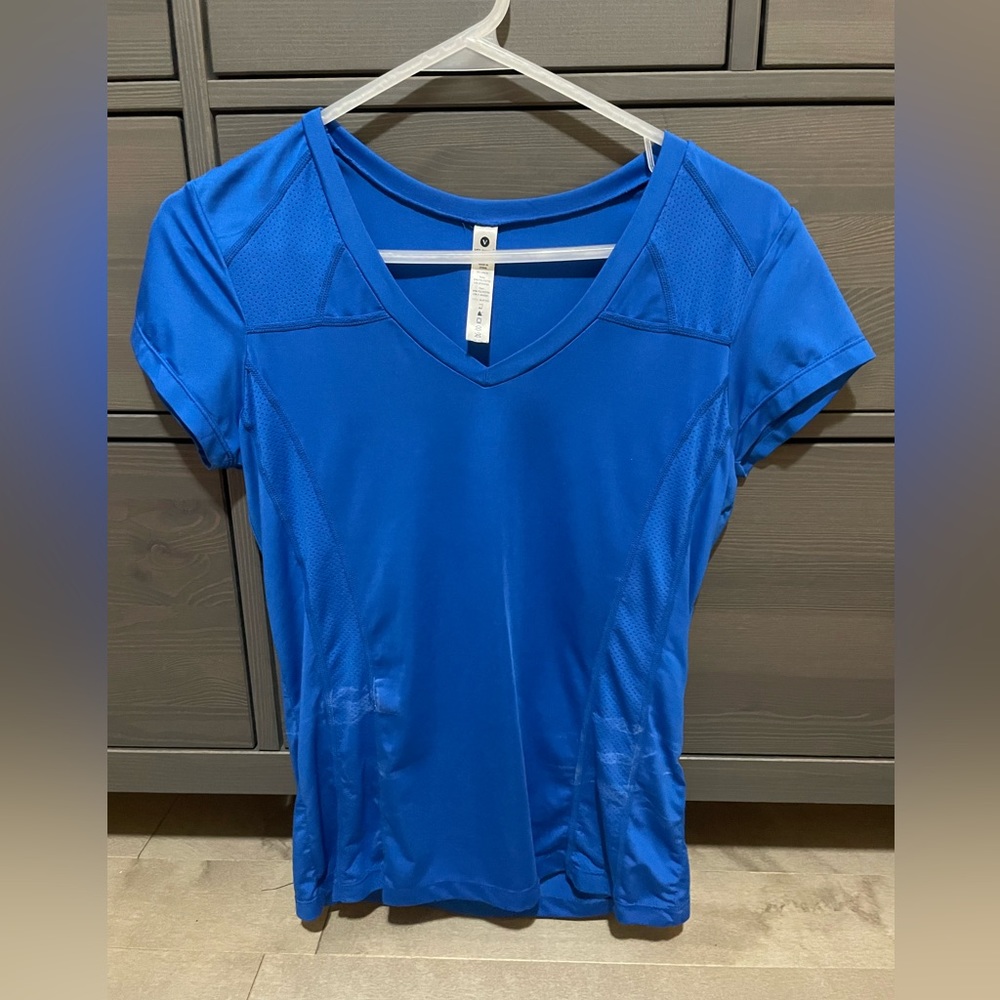 active wear t-shirt
